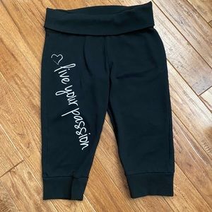Fabletics Live Your Passion cropped sweatpants